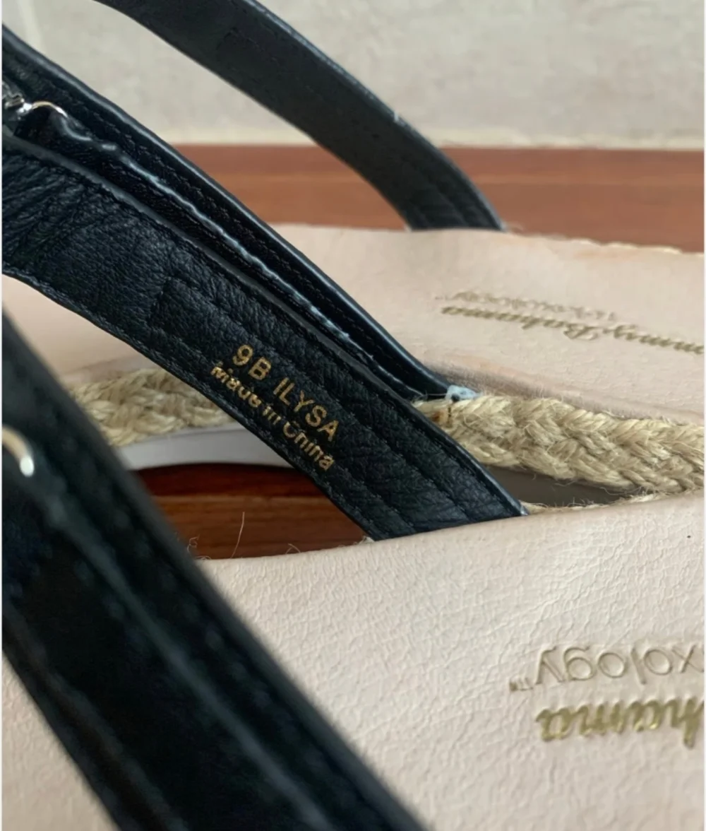 Women's Shoes TOMMY BAHAMA Relaxology Crystals Accent Black Leather Flip Flops